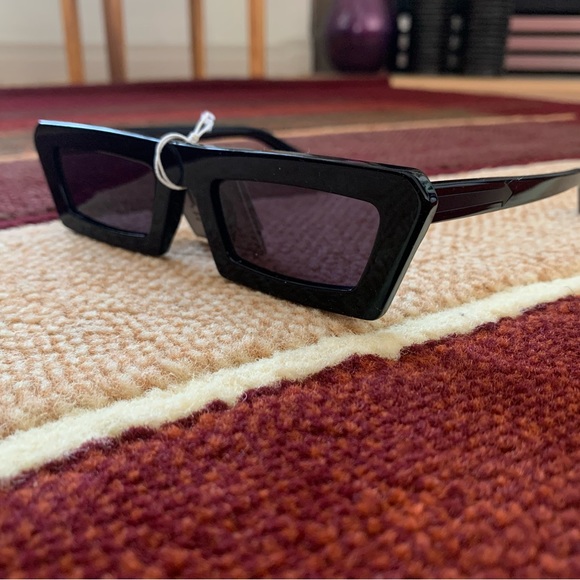 Karen Walker Shipwreck Sunglasses. New with tag. No case. - Picture 4 of 4